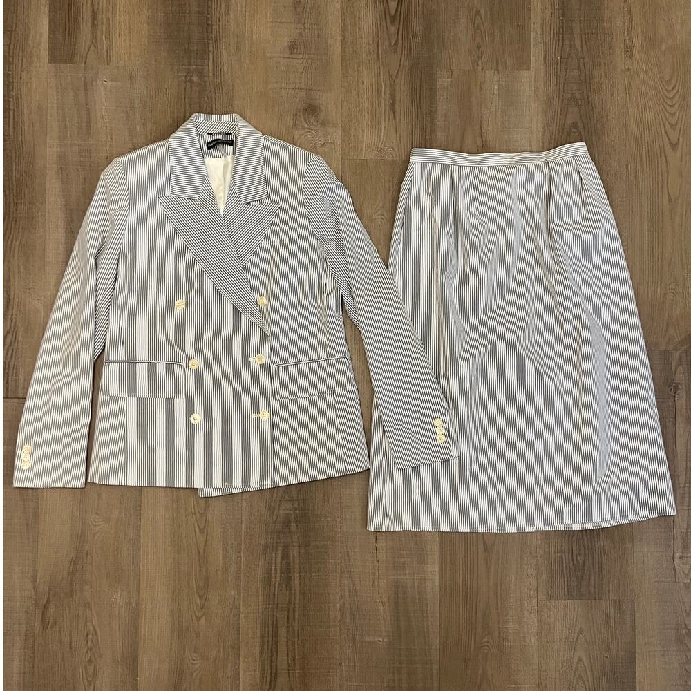 Vtg Harve Benard Blue & White Seersucker Jacket & Freebie Skirt